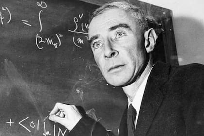 Robert Oppenheimer fue el director científico del Proyecto Manhattan