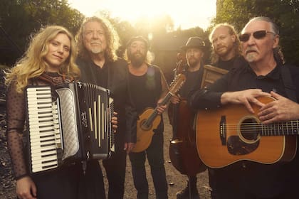 Robert Plant con su banda actual