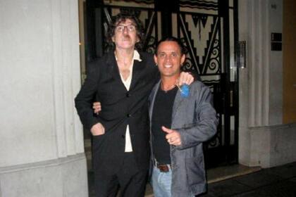 Roberto Edgar y Charly García: por años el autor de "Yendo de la cama al living" alquiló la limo de Edgar