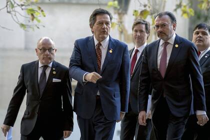 Roberto Ampuero, canciller chileno, Chile