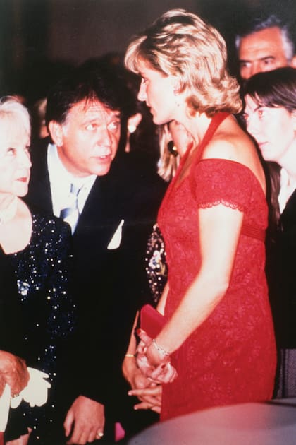 Roberto Devorik y su amiga, la princesa de Gales.