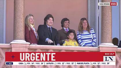 Roberto Funes Ugarte junto a Javier Milei y Pedro, que cumplió su sueño