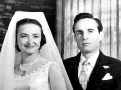 Roberto Gómez Bolaños junto a Graciela Fernández, su primera esposa y madre de sus seis hijos