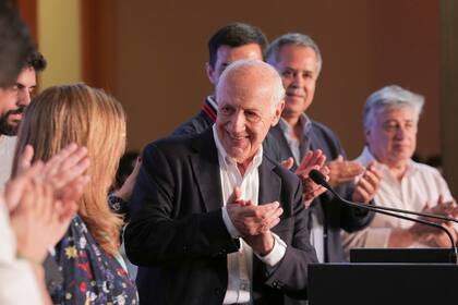 Roberto Lavagna asesora a Alberto Fernández y Martín Guzmán, pero insiste en mantenerse fuera del gabinete