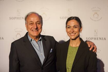 Roberto Luka y Eugenia, su hija.