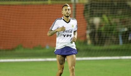 Roberto Pereyra practicó aparte este jueves, por una sobrecarga muscular en la ingle.