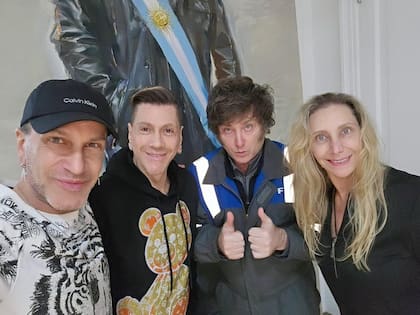 Roberto Piazza junto a Javier y Karina Milei en Olivos