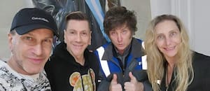 El modisto preferido de los Milei cuenta los consejos que le dio al Presidente y por qué Karina prefiere no usar sus vestidos