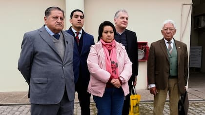 Roberto Reyes, Ezequiel Reyes,Beatriz Elizabeth Yapura, Manuel Garrido y José Humberto Vargas
