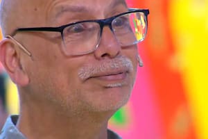 Roberto sorprendió a todos con su festejo, al ser consagrado ganador de Los 8 escalones del millón (Captura video)