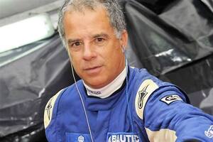 El ex piloto Roberto Urretavizcaya sufrió un accidente en moto y fue internado en terapia intensiva