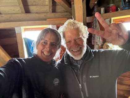 Roberto y Magdalena dentro del faro de San Juan de Salvamento