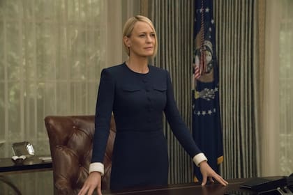 Robin Wright como la presidente Underwood en la sexta y última temporada de House of Cards