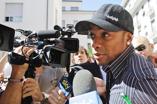 Robinho fue arrestado y deberá cumplir en Brasil la pena de nueve años de cárcel por violación