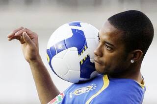 Robinho en la cárcel: cómo es la vida del crack brasileño, a un año de condena por violación grupal