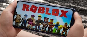 Roblox usará IA para reformular el lenguaje inapropiado en los chats y mantener la cordialidad