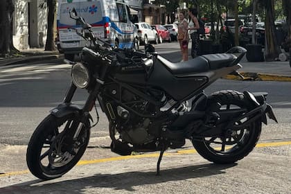 Robo de una moto en Niceto Vega al 5600 en Palermo