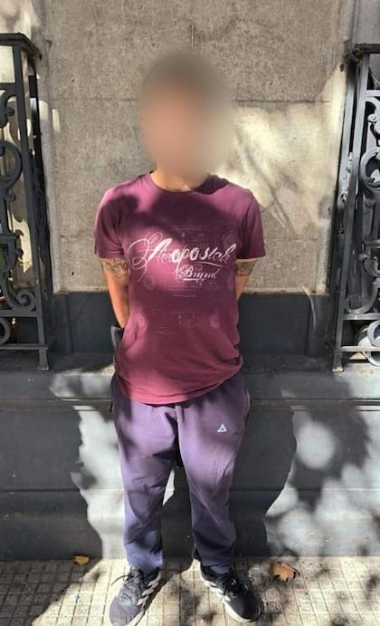 Robó unos auriculares, pero lo detuvieron al rastrear el dispositivo: tenía un pedido de captura en San Juan.