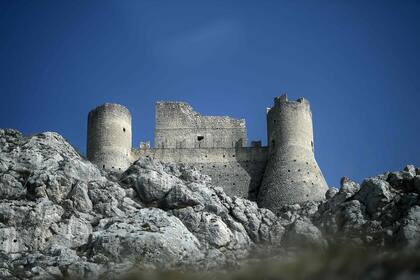 Los fondos serán invertidos también en crear empleos y atraer nuevos visitantes, con unos 7,5 millones de euros para desarrollar infraestructura hotelera en varias casas abandonadas de la localidad y otro millón para un museo.