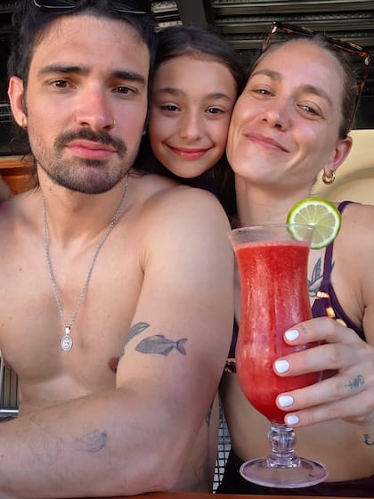 Rochi Igarzabal junto a su pareja y padre de su hija (Foto: rocho_igarzabalok)