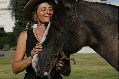 Rocío con su caballo