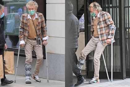 Rod Stewart con muletas por Londres
