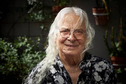 "Fui siempre un autodidacta. Aprendí a tocar escuchando discos. Primero toqué acordeón a piano, porque mi viejo tenía un trío de acordeones con el que tocaba folklore gallego", recuerda Rodolfo García