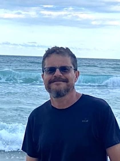 Rodolfo G. Cionco nació en San Nicolás y estudió Astronomía en La Plata.