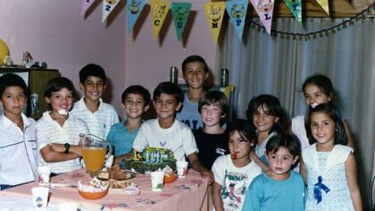 Rodrigo Borbolla festejando sus 8 años