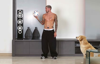 Rodrigo De Paul en la intimidad de su hogar (Foto: Facundo Pechervsky)