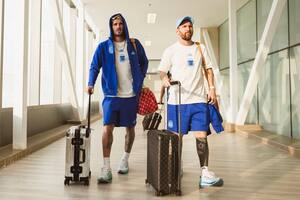 Rodrigo De Paul y Lionel Messi, camino a Venezuela con el seleccionado, tras la escala en Barranquilla