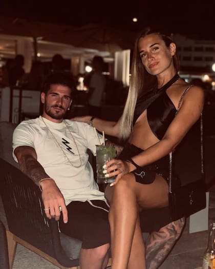 Rodrigo De Paul y Tini Stoessel habrían empezado su relación cuando él seguía con Camila Homs (Foto: Instagram @camihoms)