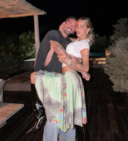 Rodrigo De Paul y Tini Stoessel, un amor que se afianzó con el tiempo