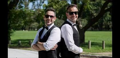 Rodrigo Lussich y Adrián Pallares en el clip de apertura de Socios en el espectáculo