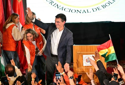 Rodrigo Paz festejó el triunfo en Bolivia