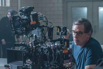 Rodrigo Prieto, en el set de El irlandés; antes trabajó con Oliver Stone, Alejandro González Iñárritu y Ang Lee, entre otros