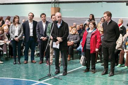 Rodríguez Larreta en septiembre, anunciando una ayuda económica a instituciones