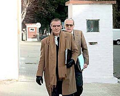 El abogado Alberto Rodríguez Varela, junto con su colega Carlos Alberto Tavares, ambos defensores de Videla en el Juicio a las Juntas