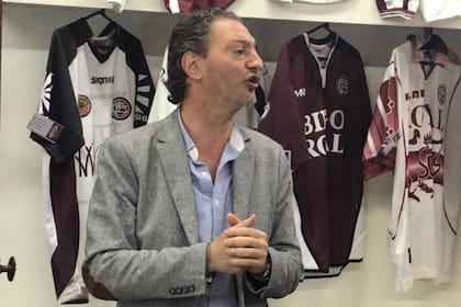 Marcelo Roffé trabajó con la selección argentina durante el Mundial Alemania 2006, con la de Colombia en Brasil 2014 y con 10 clubes argentinos de primera división, entre otros trabajos ligados a la psicología deportiva