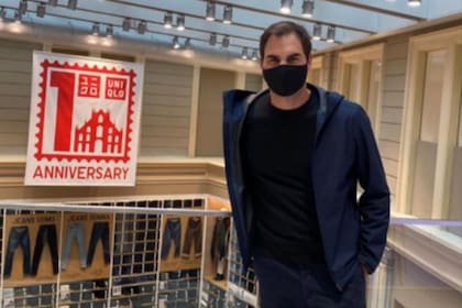 Mientras el español y el serbio competían en la final de París, Federer publicaba en su Instagram varias imágenes de su rápida visita a Milán por un compromiso publicitario con su patrocinador de ropa Uniqlo