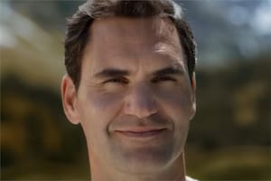 Roger Federer, en modo actor: el extenista protagonizó un spot de turismo para promocionar los paisajes de Suiza (Captura: MySwitzerland)