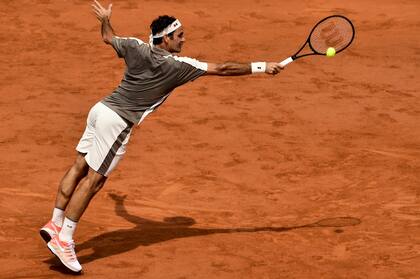 La gracia de Roger Federer aparece en cada golpe.