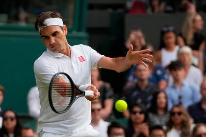 Roger Federer y una devolución ante Richard Gasquet 