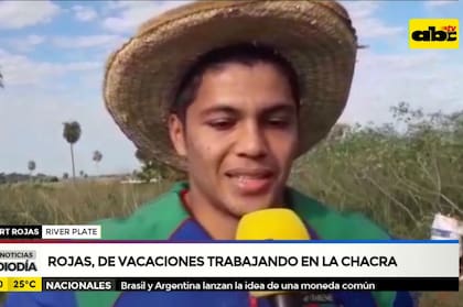 Rojas suele aprovechar sus vacaciones para volver a Paraguay con su familia y ayudar con las tareas de la chacra