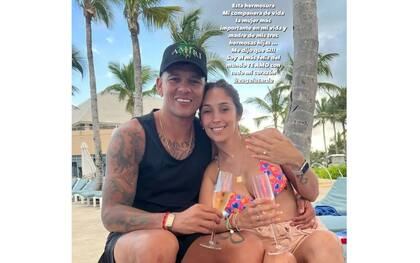 Rojo le propuso casamiento a la madre de sus hijos