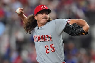 Rojos blanquean dos a cero a Rangers con Lowder lanzando en su primera victoria desde 2024