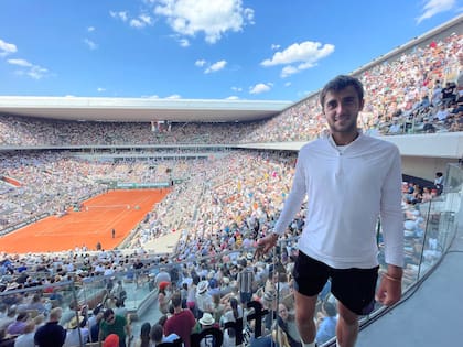 Roland Garros a sus pies: así está Tomás Etcheverry en París, con un andar sólido y deslumbrante