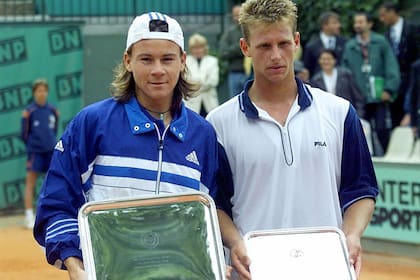 Dos semanas antes de Wimbledon, Coria y Nalbandian jugaron la final de Roland Garros junior: ganó el Mago