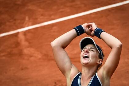 La tenista argentina Nadia Podoroska, de 23 años, emocionó a todos con su mágico Abierto de Francia.
