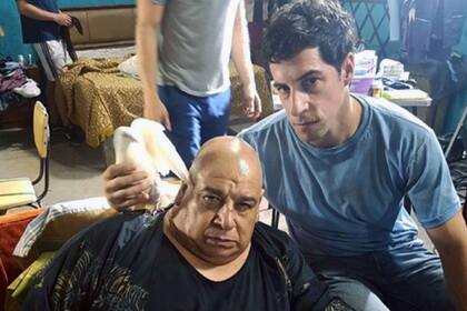 Rolly Serrano y Esteban Lamolthe en El Marginal. En las redes los compararon con la fórmula presidencial Wado De Pedro-Juan Manzur